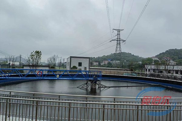 垂架式中心傳動濃縮機運用現場
