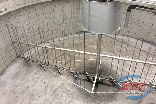 濃密池中心傳動濃縮刮泥一體機運用現場